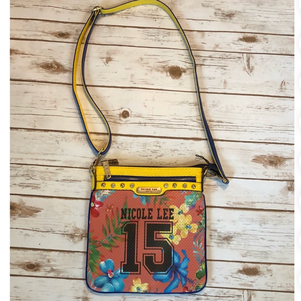 NWOT Nicole Lee USA Floral Crossbody